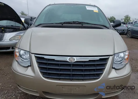2006 Chrysler Town & Country Touring из США, поврежденный, VIN 2A4GP54L86R713880